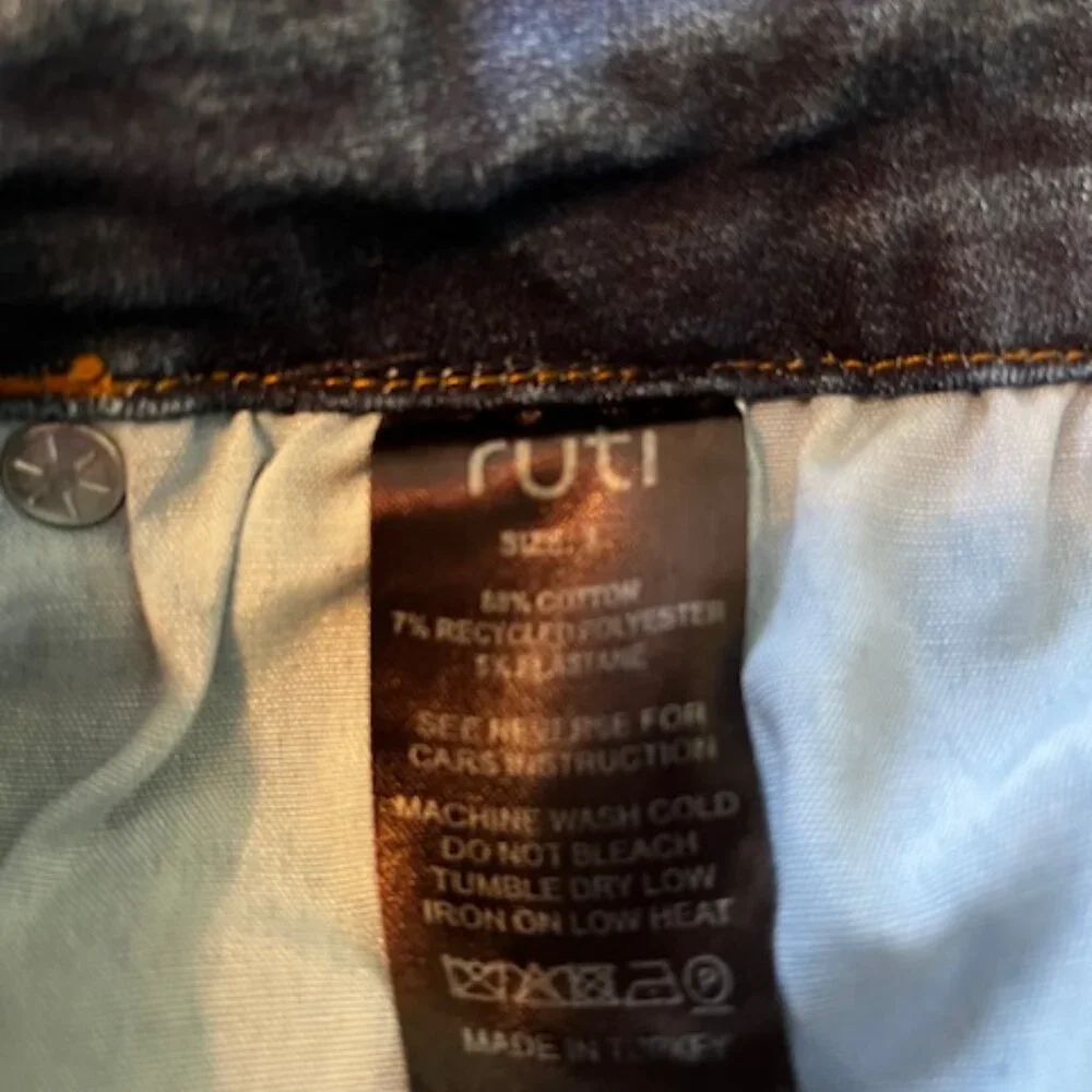 Ruti Barrel Jeans - Picture 6 of 8